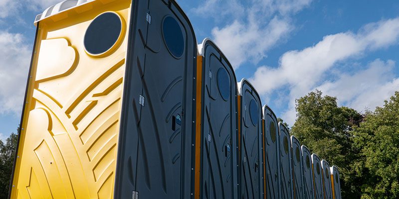 Three Advantages of Renting Portable Toilets